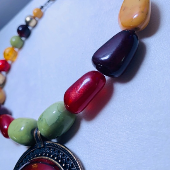 Statement Chunky burgundy red pendant multicolored stone costume boho necklace - Picture 5 of 16